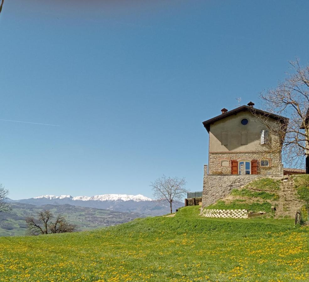 Casale Monte Valestra Bed and Breakfast Bebbio Εξωτερικό φωτογραφία
