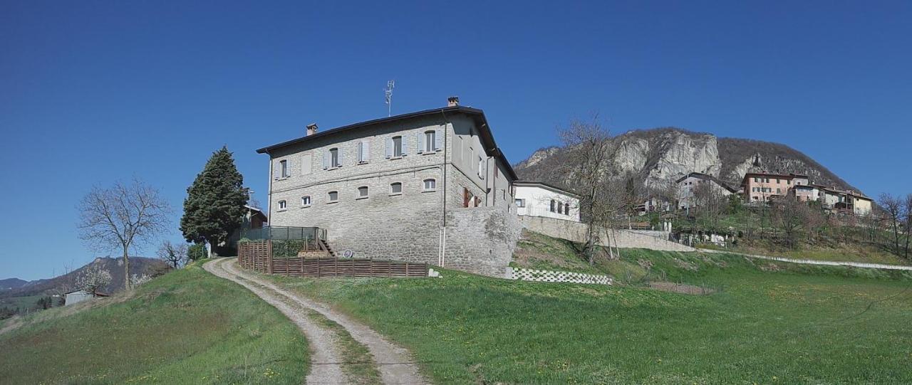 Casale Monte Valestra Bed and Breakfast Bebbio Εξωτερικό φωτογραφία