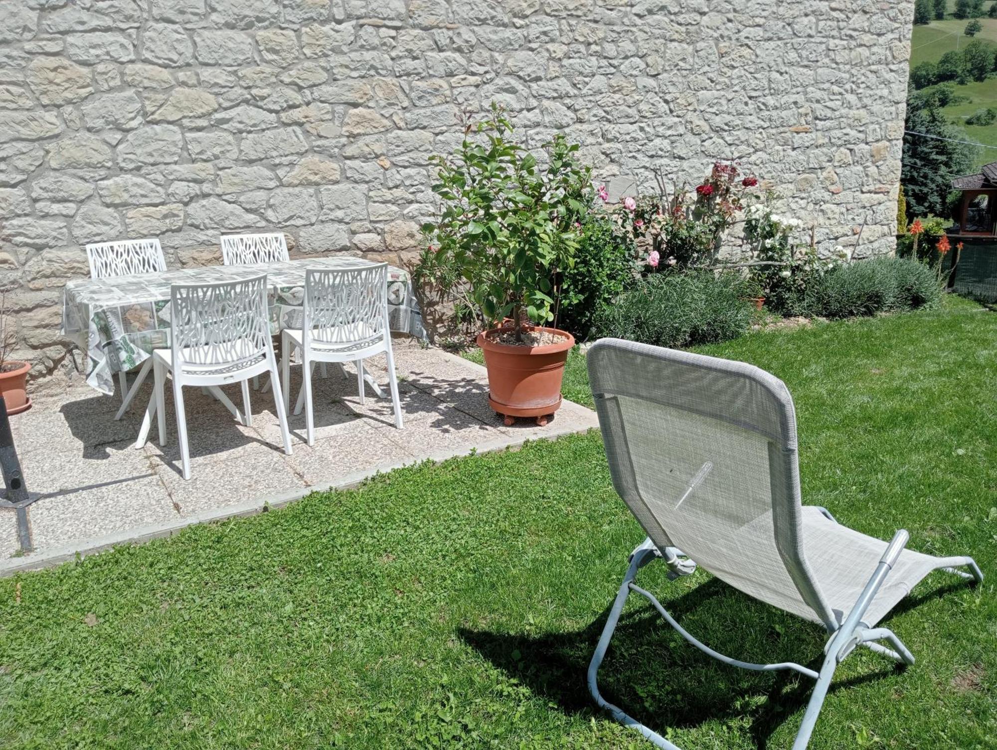 Casale Monte Valestra Bed and Breakfast Bebbio Δωμάτιο φωτογραφία