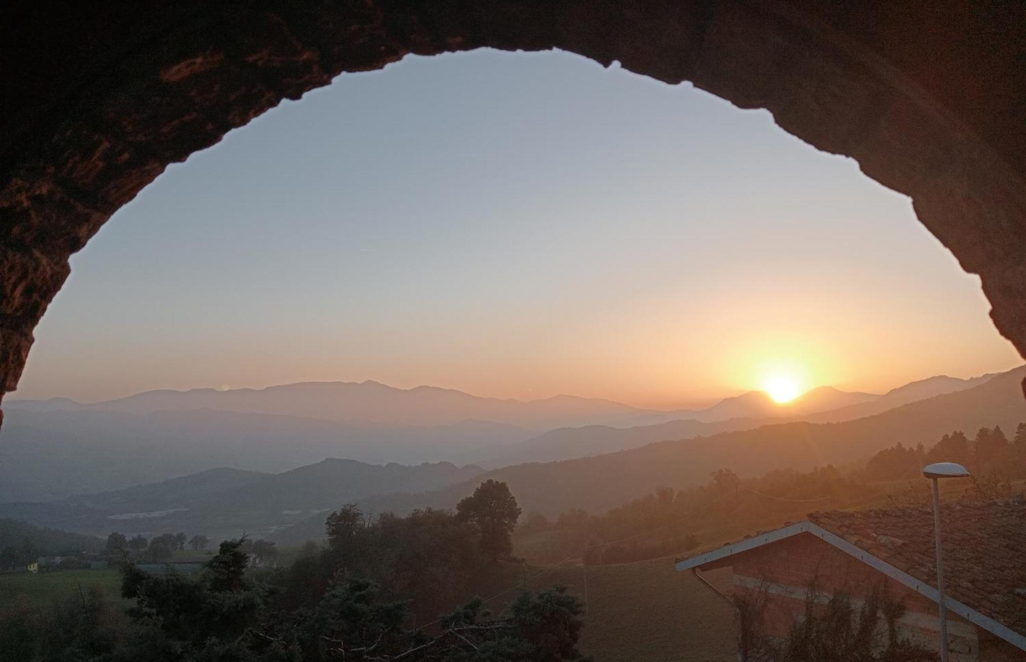 Casale Monte Valestra Bed and Breakfast Bebbio Δωμάτιο φωτογραφία